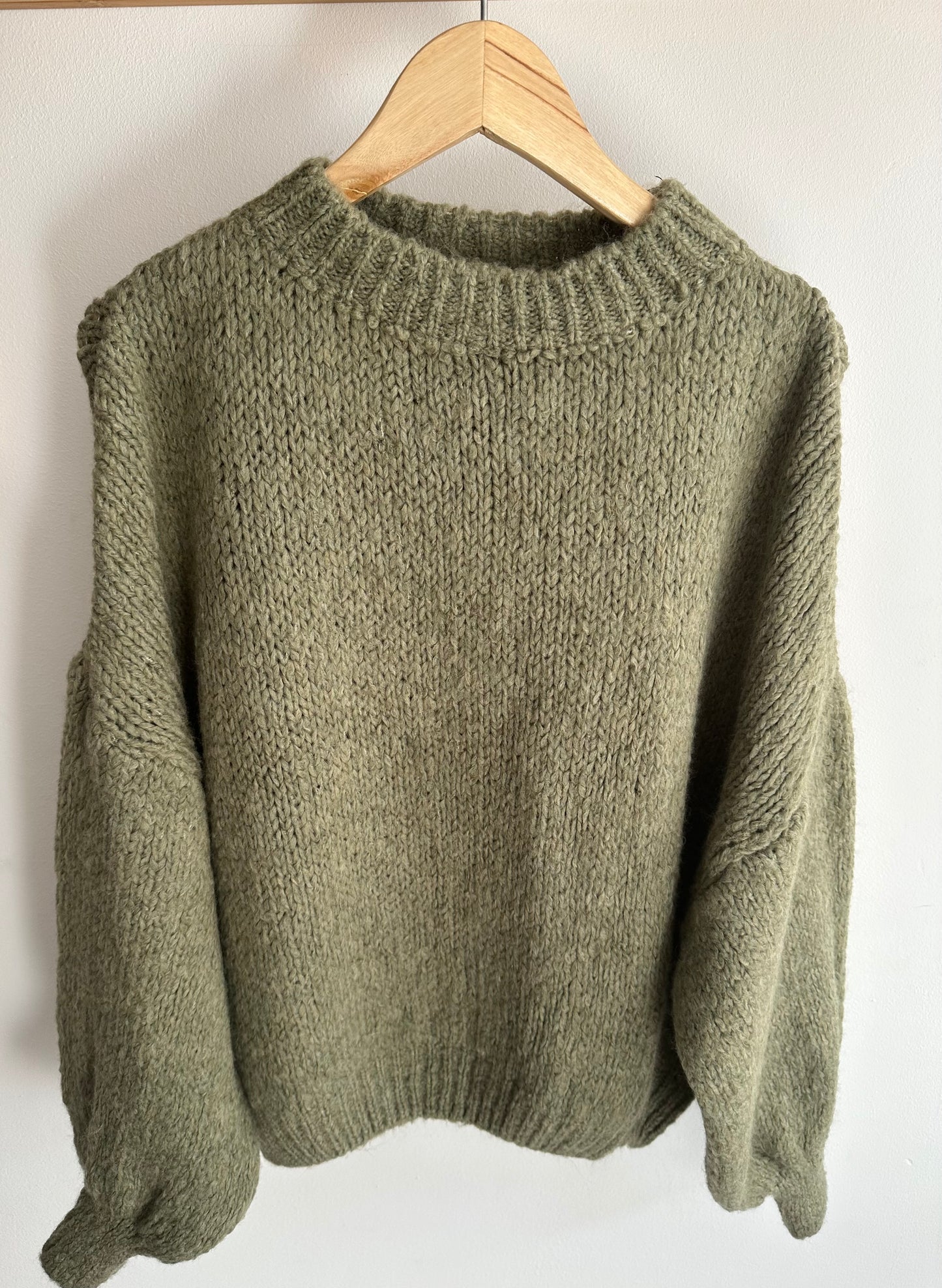 "NOVA" Oversize Strickpulli olive