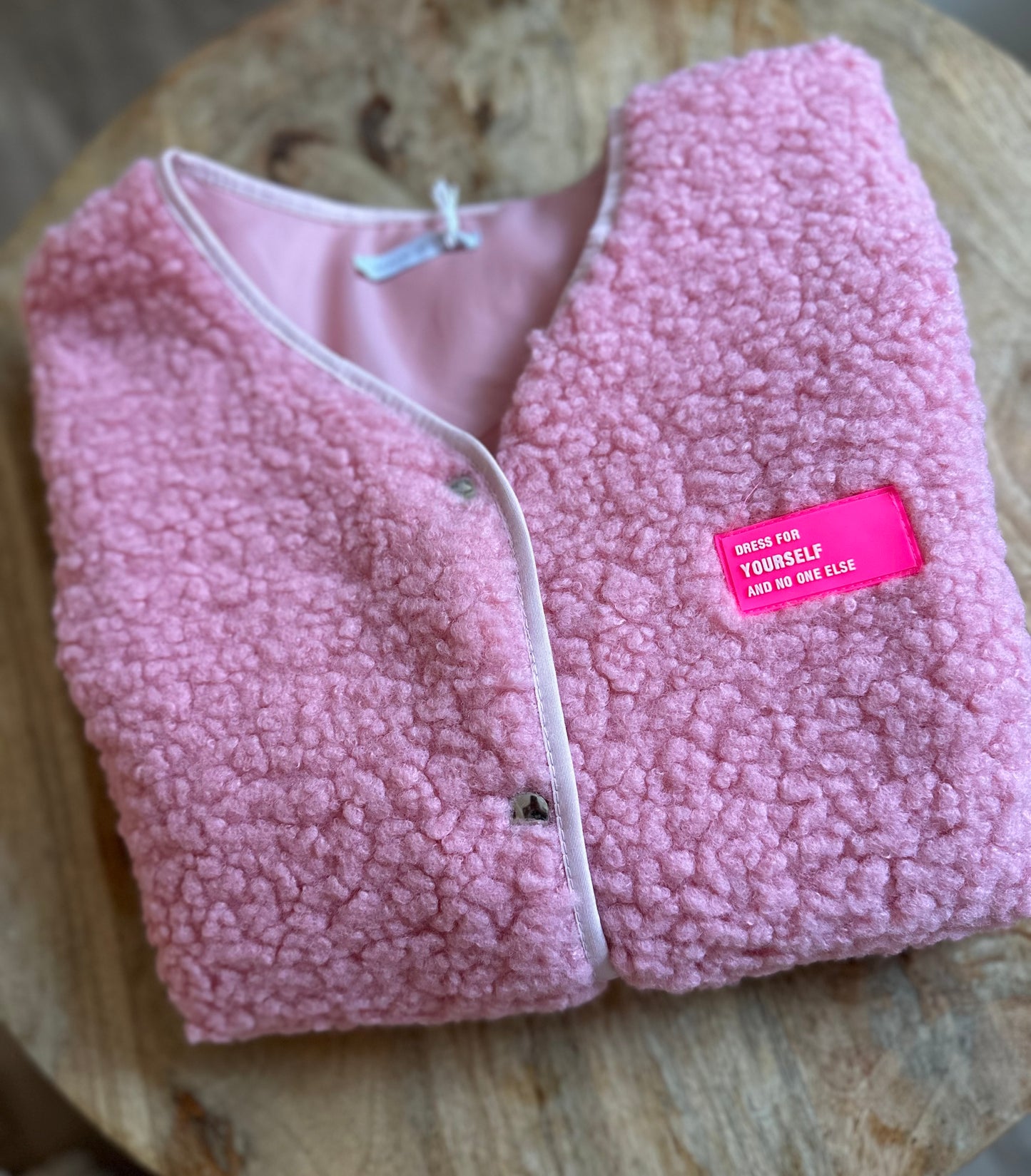 "LANA" Oversize Teddyweste mit Patch rosa
