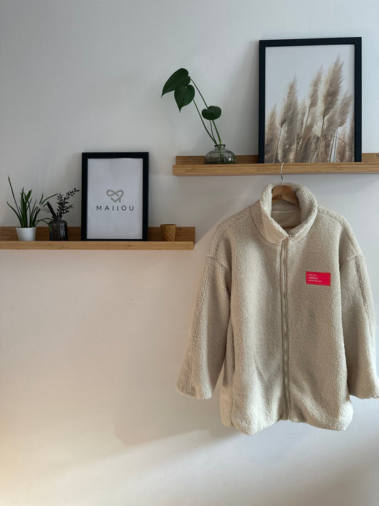 "LINA" Oversize Teddyjacke mit Patch creme