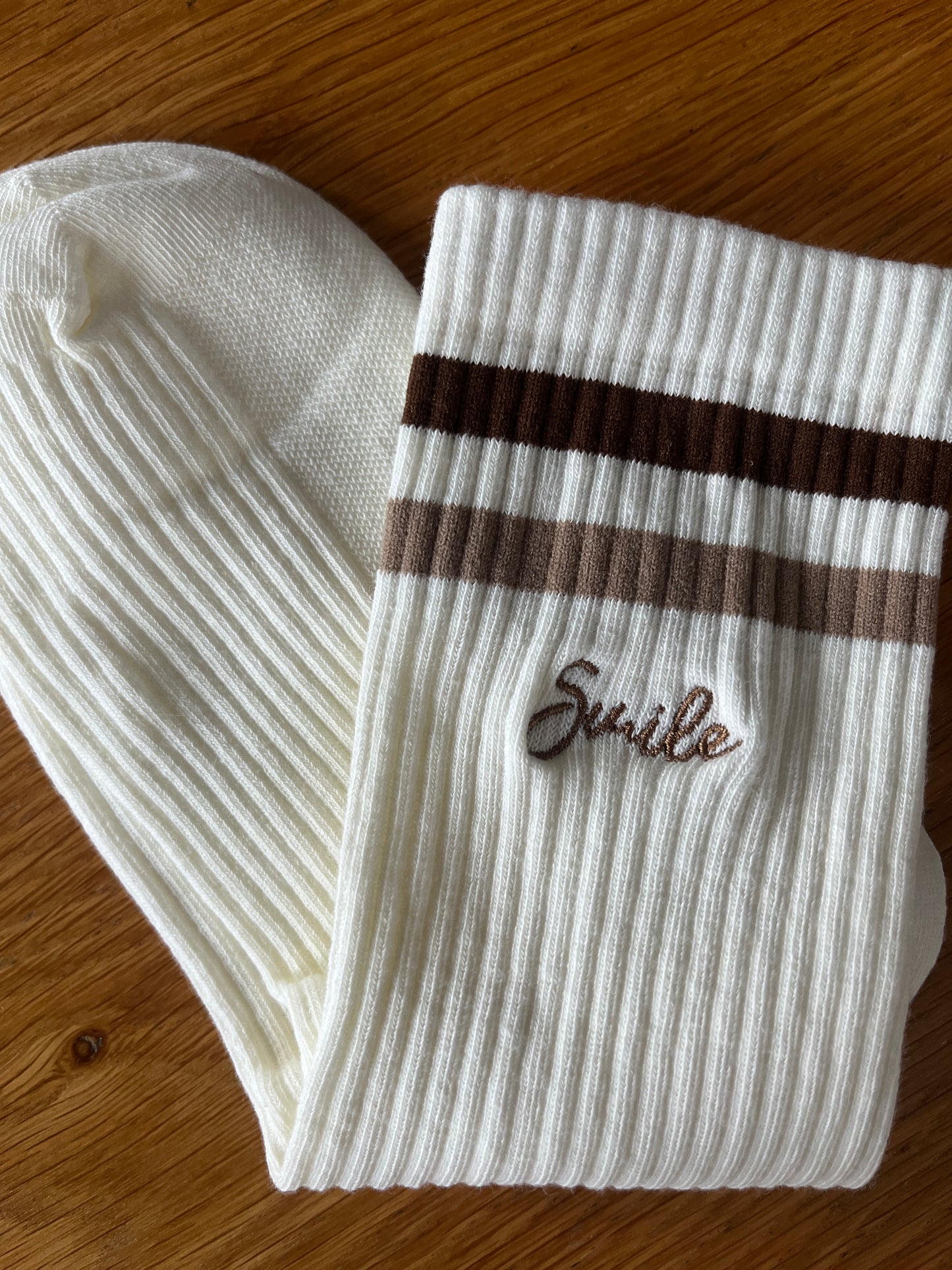 "MILO" Socks mit Schriftzug Smile