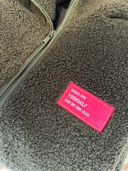 "LINA" Oversize Teddyjacke mit Patch dunkelgrün