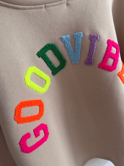 "NALA" Sweatpulli mit Good Vibes, beige