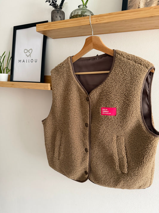 "Lea" Teddyweste mit pinken Patch, braun