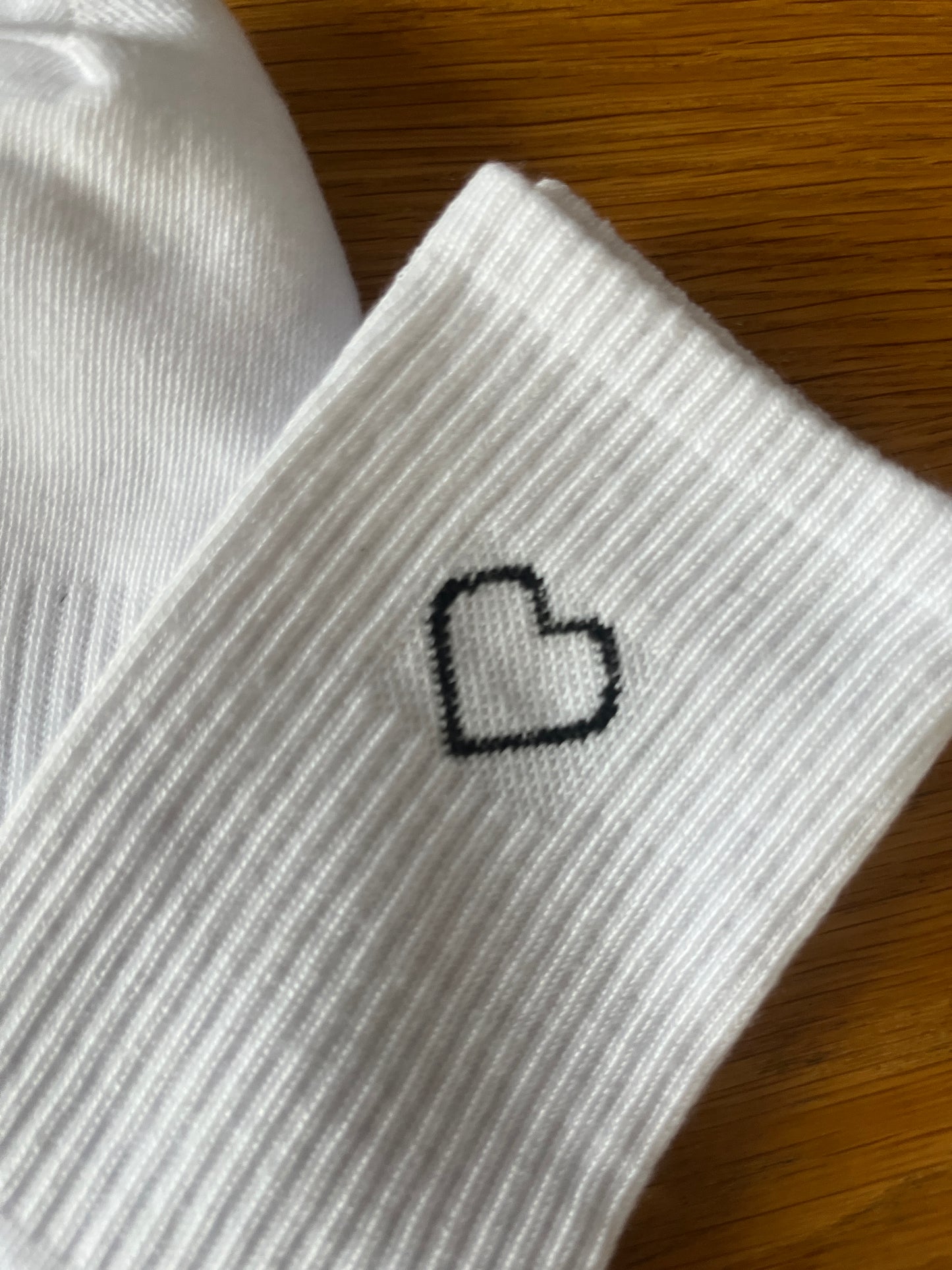 "LEVI" Socks mit gesticktem Herz