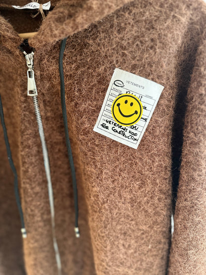 "Paula" Weste mit Smiley braun