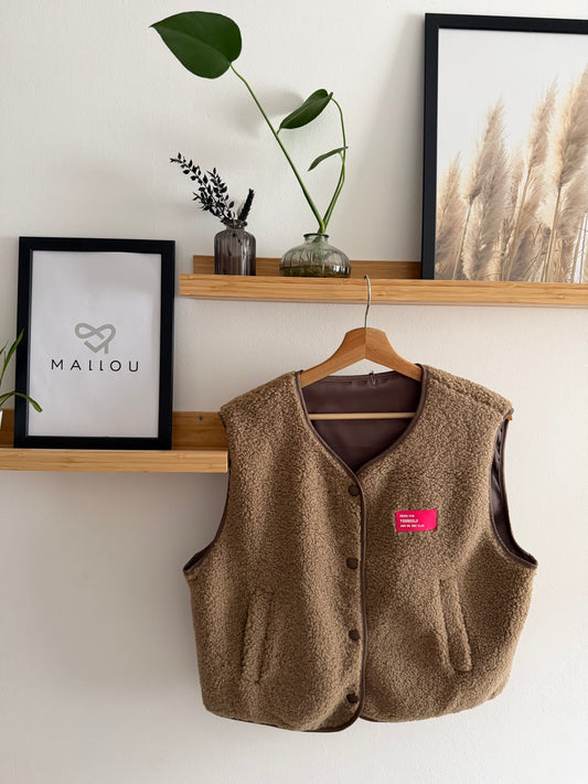 "Lea" Teddyweste mit pinken Patch, braun